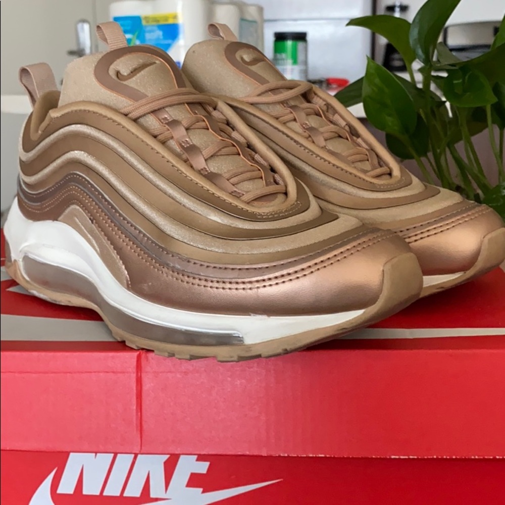 Nike Air Max 97 Ultra 17 in Red Bronze
